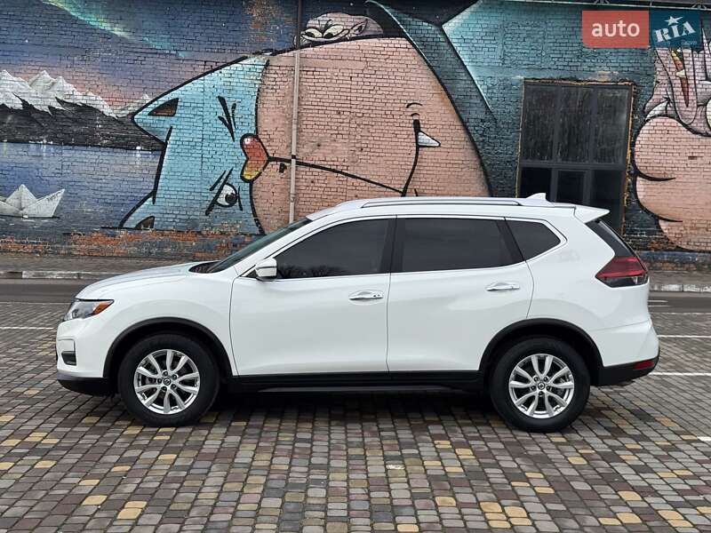 Позашляховик / Кросовер Nissan Rogue 2018 в Луцьку
