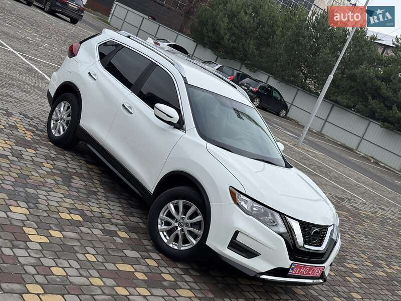 Позашляховик / Кросовер Nissan Rogue 2018 в Луцьку