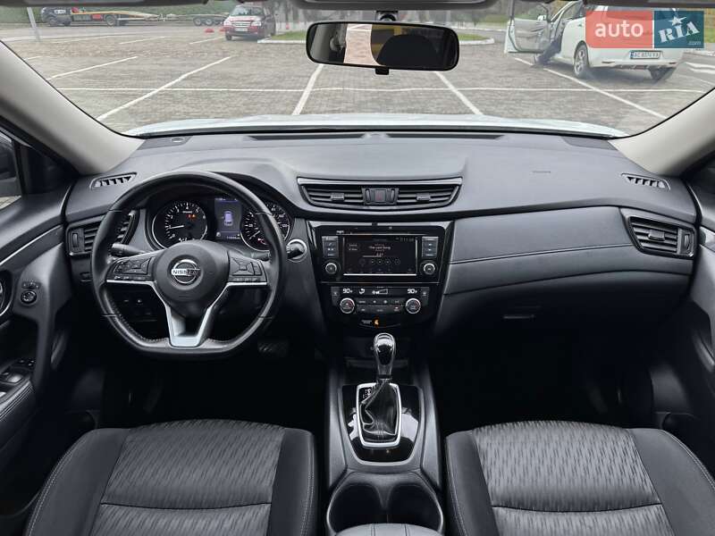 Позашляховик / Кросовер Nissan Rogue 2018 в Луцьку