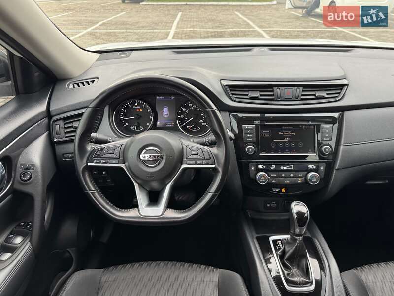 Позашляховик / Кросовер Nissan Rogue 2018 в Луцьку