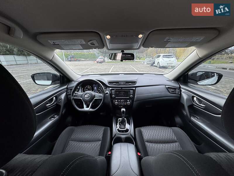 Позашляховик / Кросовер Nissan Rogue 2018 в Луцьку
