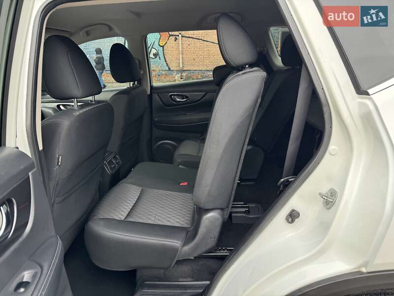 Позашляховик / Кросовер Nissan Rogue 2018 в Луцьку