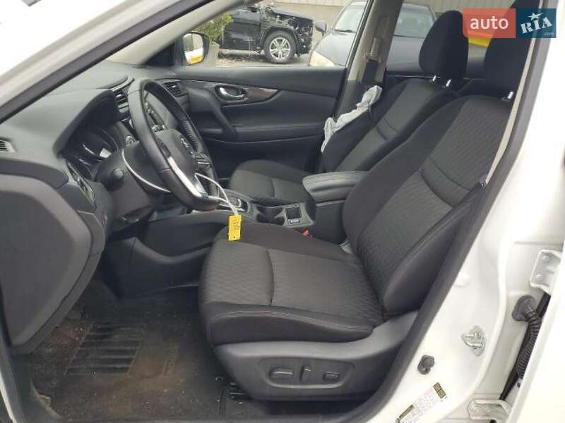 Внедорожник / Кроссовер Nissan Rogue 2020 в Львове