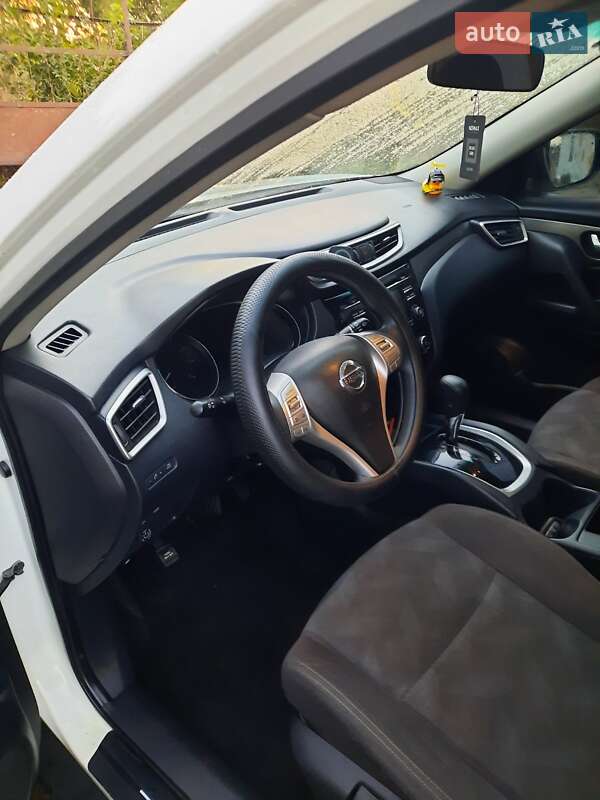 Позашляховик / Кросовер Nissan Rogue 2016 в Києві