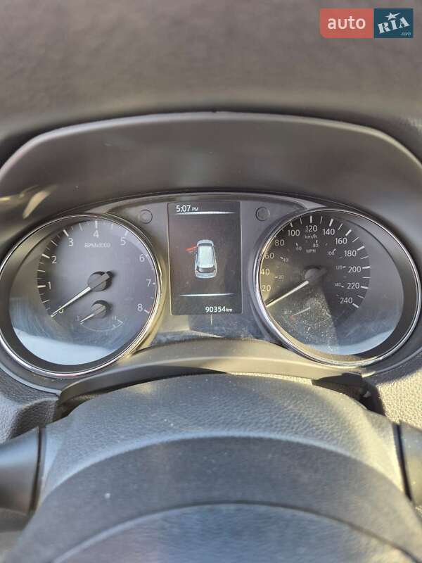 Позашляховик / Кросовер Nissan Rogue 2017 в Білій Церкві