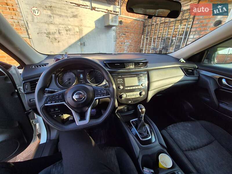 Позашляховик / Кросовер Nissan Rogue 2017 в Білій Церкві