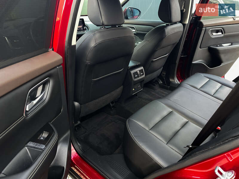 Внедорожник / Кроссовер Nissan Rogue 2021 в Одессе