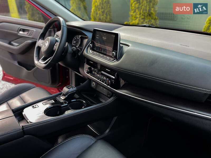 Внедорожник / Кроссовер Nissan Rogue 2021 в Одессе