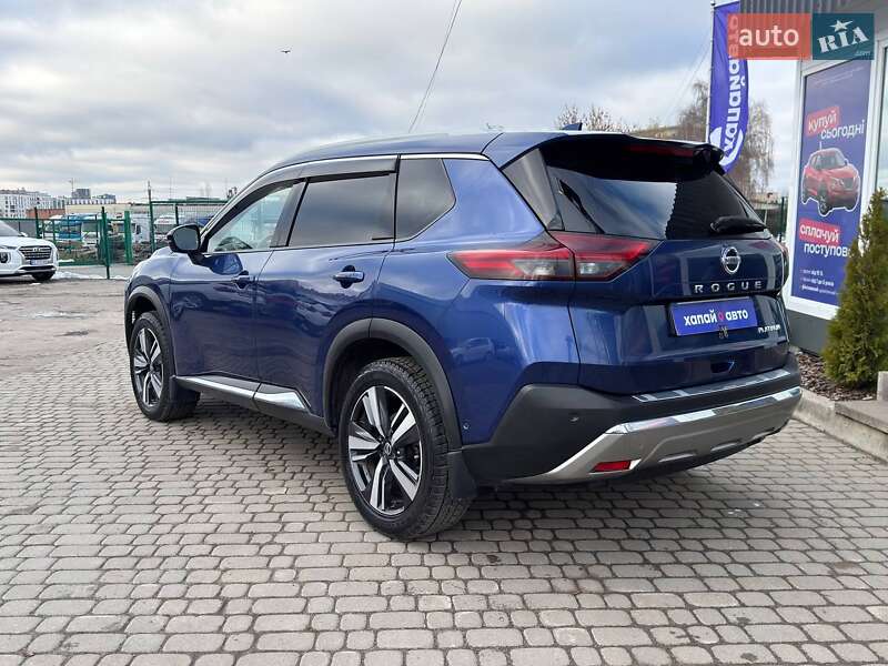 Позашляховик / Кросовер Nissan Rogue 2020 в Львові