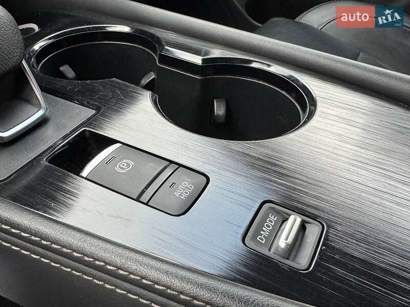 Позашляховик / Кросовер Nissan Rogue 2020 в Львові