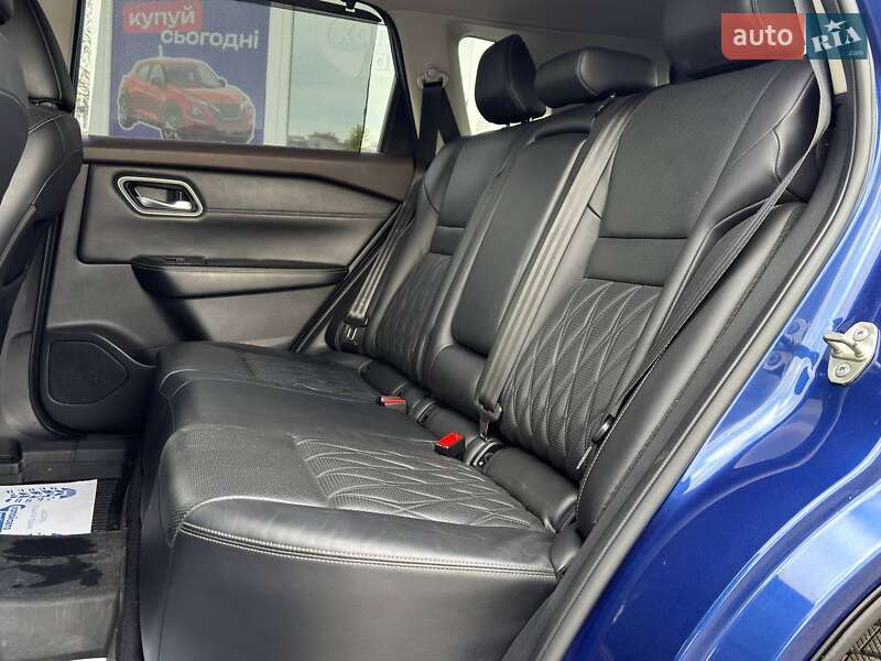 Позашляховик / Кросовер Nissan Rogue 2020 в Львові