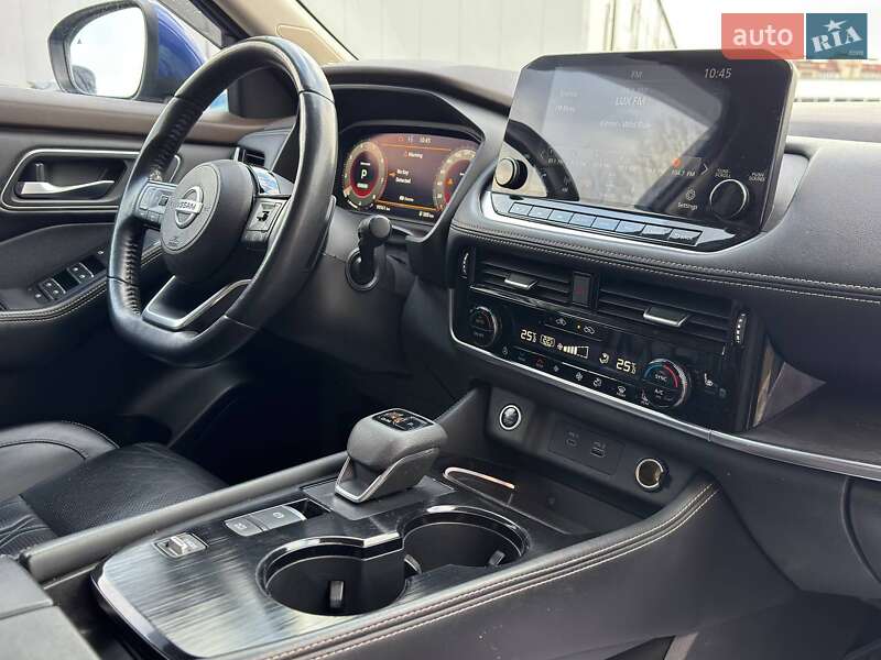 Позашляховик / Кросовер Nissan Rogue 2020 в Львові