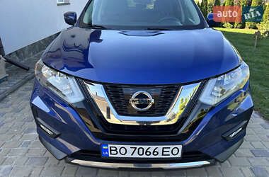 Позашляховик / Кросовер Nissan Rogue 2017 в Тернополі