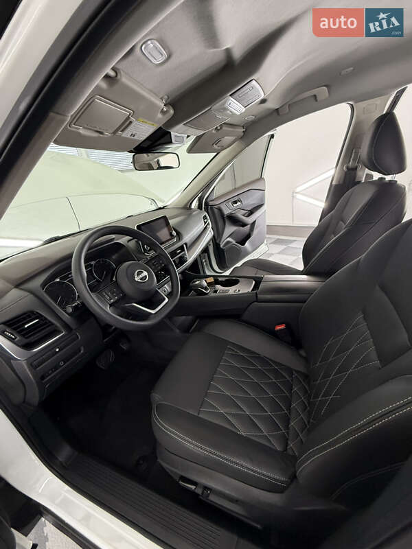 Внедорожник / Кроссовер Nissan Rogue 2023 в Трускавце