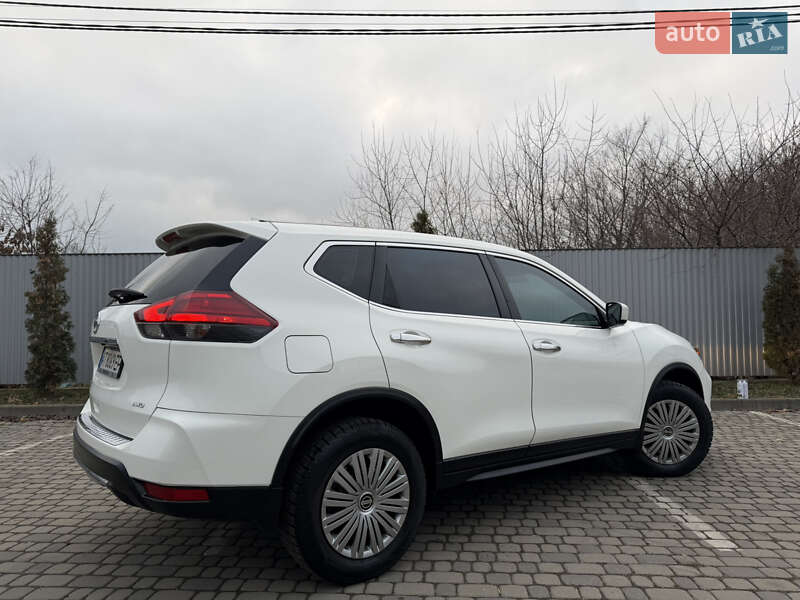 Внедорожник / Кроссовер Nissan Rogue 2018 в Ивано-Франковске