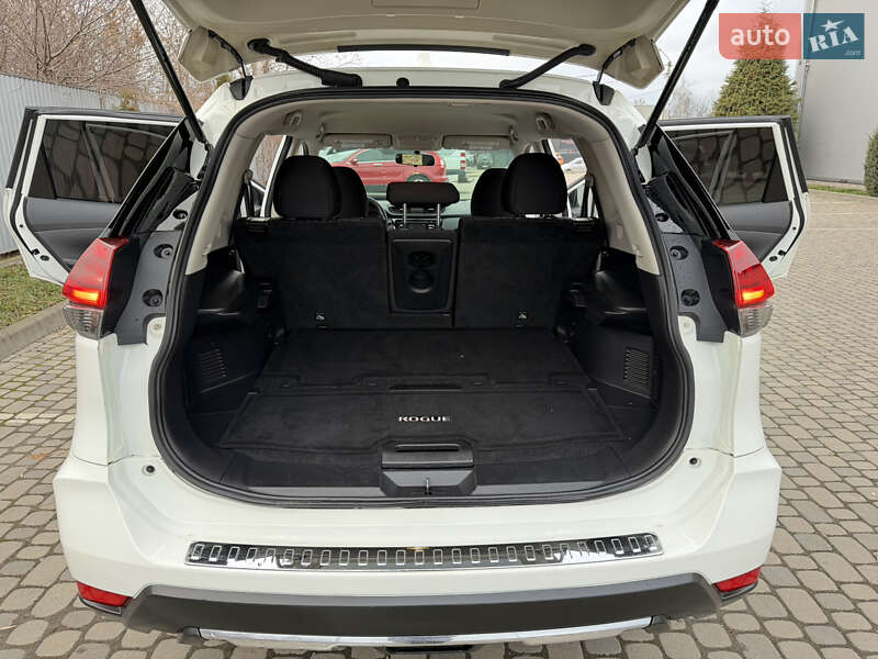 Внедорожник / Кроссовер Nissan Rogue 2018 в Ивано-Франковске