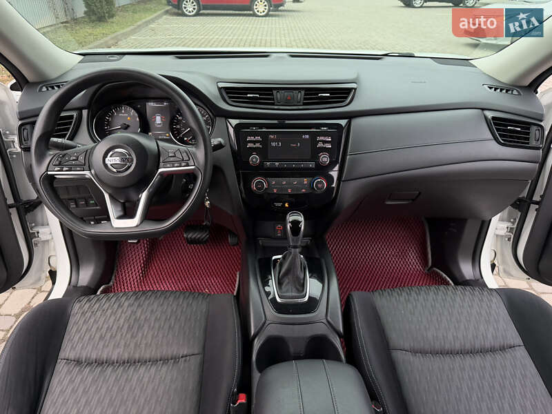 Внедорожник / Кроссовер Nissan Rogue 2018 в Ивано-Франковске