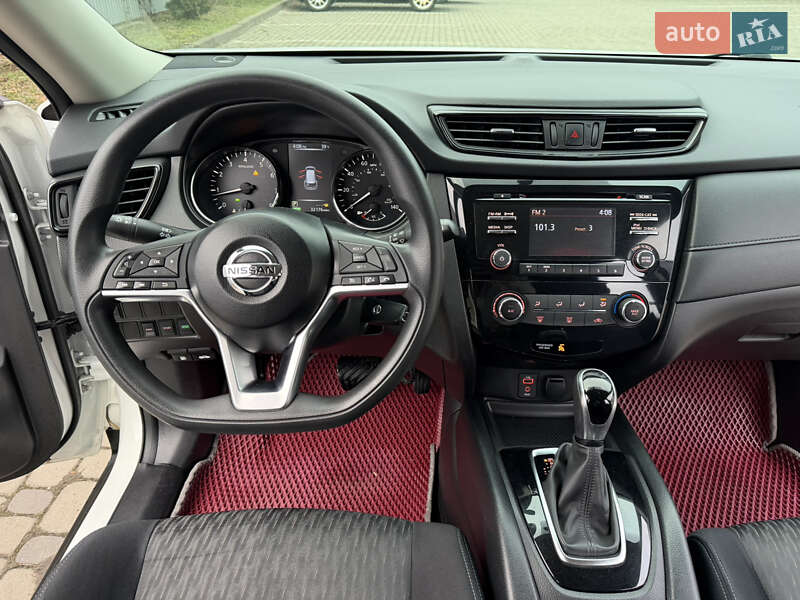 Внедорожник / Кроссовер Nissan Rogue 2018 в Ивано-Франковске