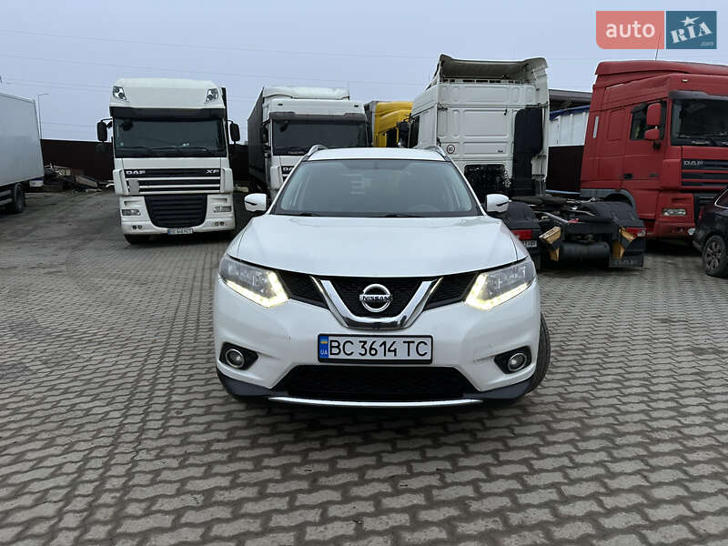 Внедорожник / Кроссовер Nissan Rogue 2016 в Львове