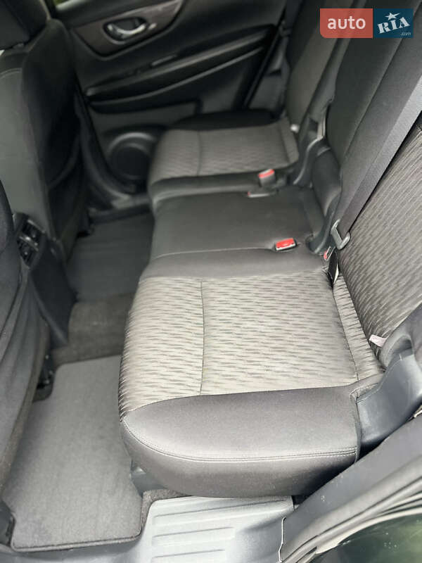 Внедорожник / Кроссовер Nissan Rogue 2018 в Харькове