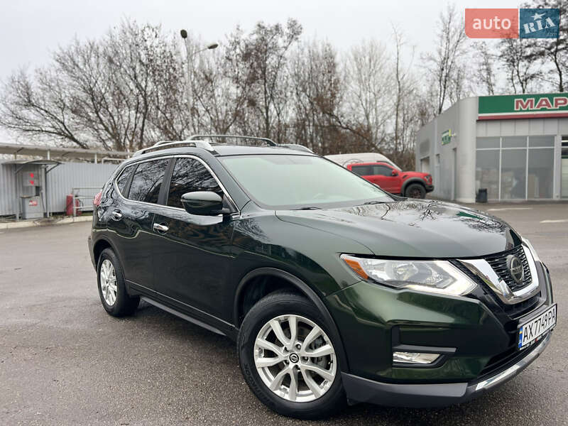 Внедорожник / Кроссовер Nissan Rogue 2018 в Харькове