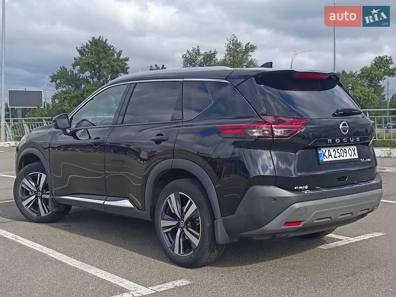 Внедорожник / Кроссовер Nissan Rogue 2021 в Киеве
