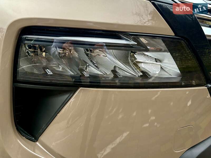 Позашляховик / Кросовер Nissan Rogue 2024 в Тернополі