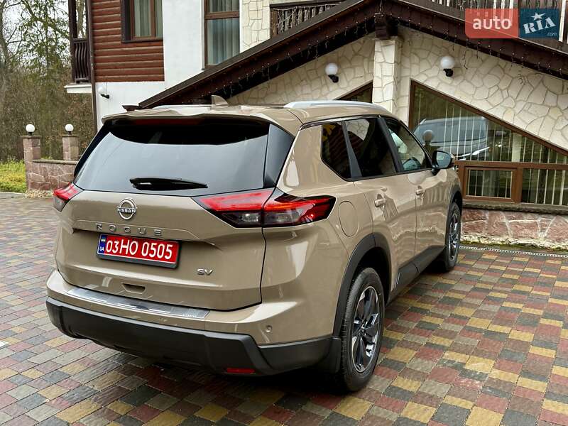Позашляховик / Кросовер Nissan Rogue 2024 в Тернополі