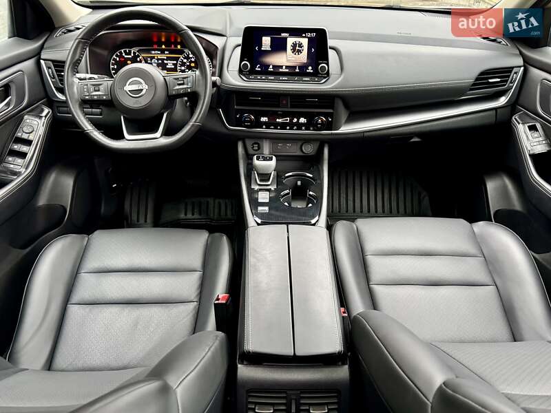 Позашляховик / Кросовер Nissan Rogue 2024 в Тернополі