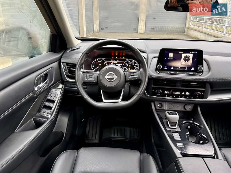 Позашляховик / Кросовер Nissan Rogue 2024 в Тернополі