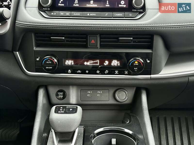 Позашляховик / Кросовер Nissan Rogue 2024 в Тернополі