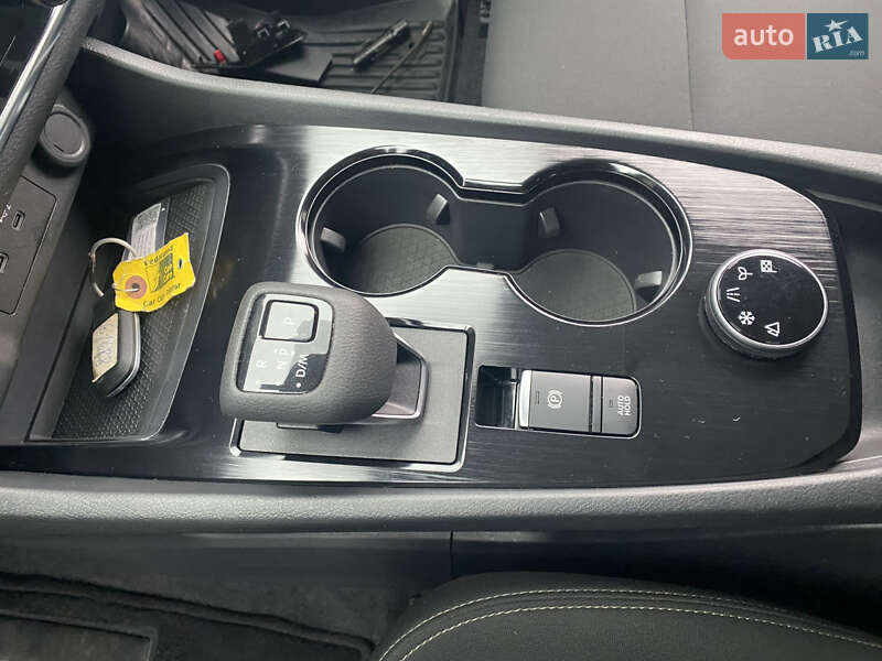 Внедорожник / Кроссовер Nissan Rogue 2024 в Киеве