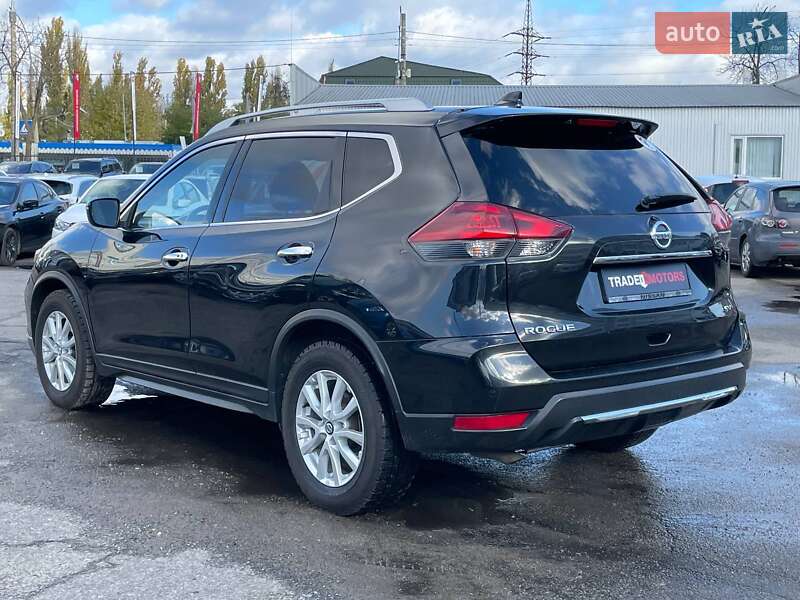 Внедорожник / Кроссовер Nissan Rogue 2017 в Киеве