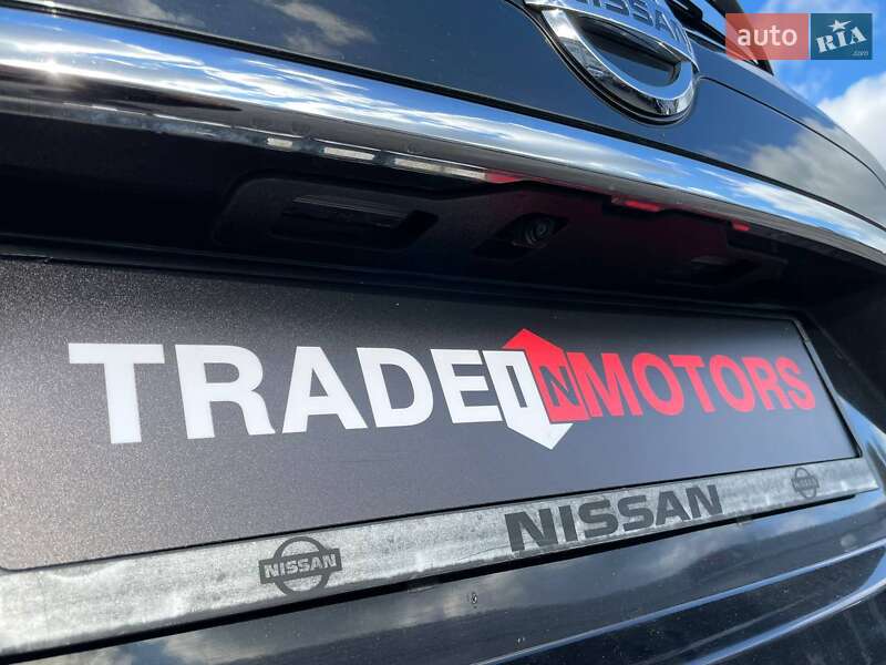 Внедорожник / Кроссовер Nissan Rogue 2017 в Киеве