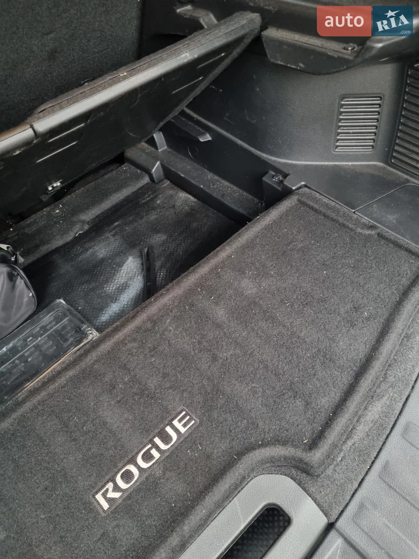 2018 Nissan Rogue - мініатюра 8