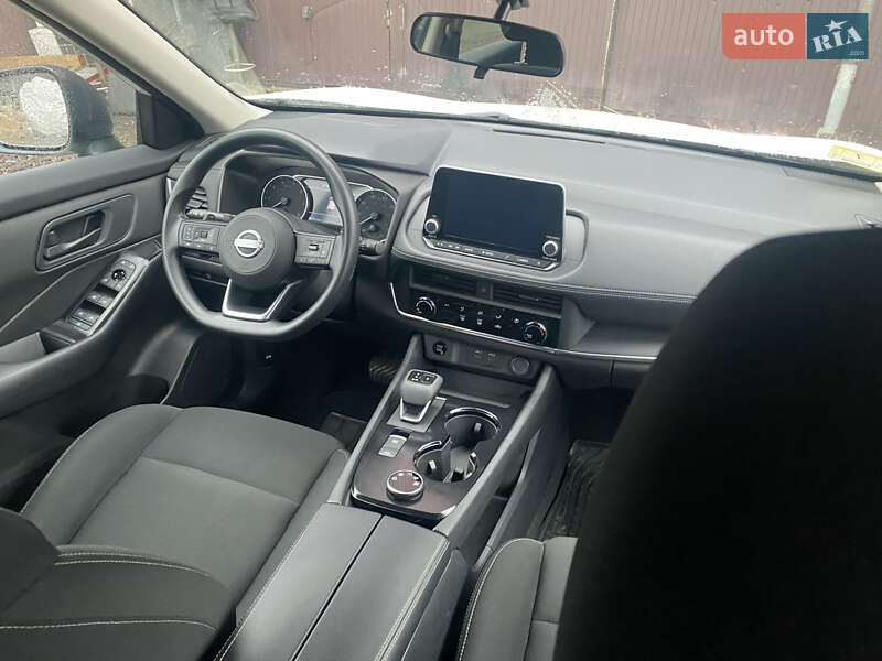 Внедорожник / Кроссовер Nissan Rogue 2024 в Киеве