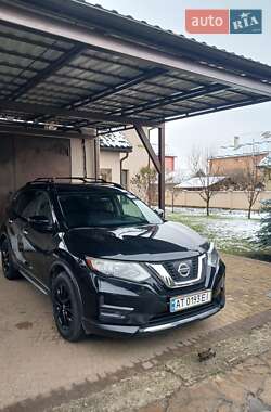 Внедорожник / Кроссовер Nissan Rogue 2017 в Ивано-Франковске