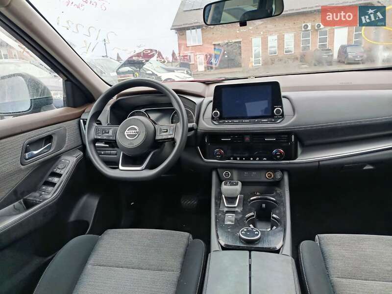 Внедорожник / Кроссовер Nissan Rogue 2021 в Луцке