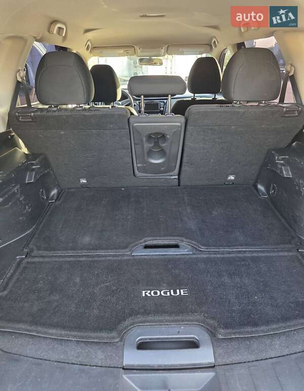 Позашляховик / Кросовер Nissan Rogue 2018 в Вишгороді