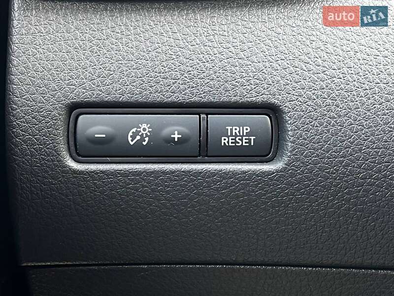 Внедорожник / Кроссовер Nissan Rogue 2018 в Киеве