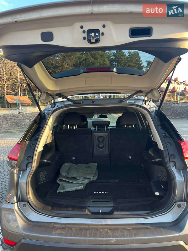 Позашляховик / Кросовер Nissan Rogue 2017 в Ужгороді фото 15 Позашляховик / Кросовер Nissan Rogue 2017 в Ужгороді