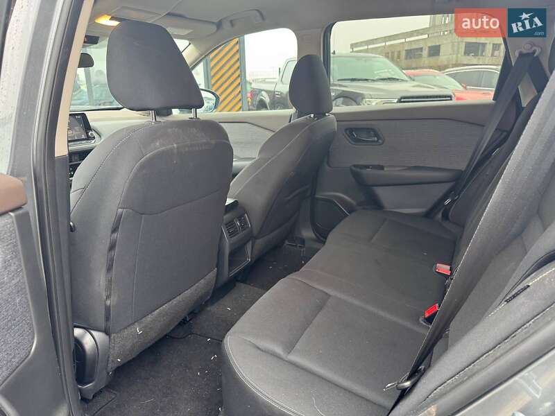 Позашляховик / Кросовер Nissan Rogue 2023 в Львові