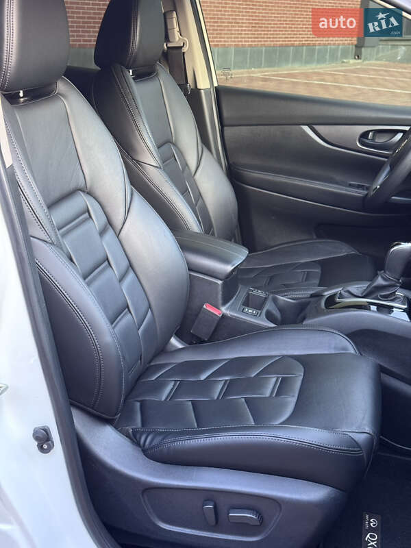 Позашляховик / Кросовер Nissan Rogue 2018 в Одесі фото 37 Позашляховик / Кросовер Nissan Rogue 2018 в Одесі