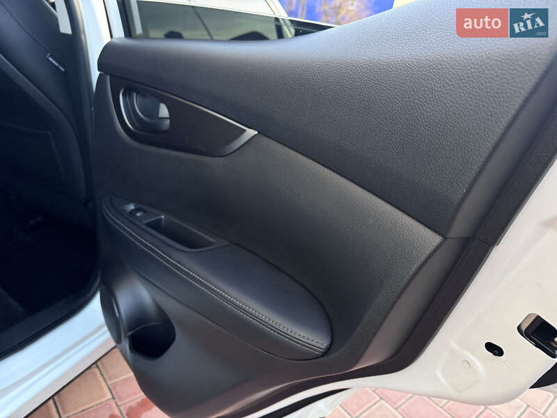 Позашляховик / Кросовер Nissan Rogue 2018 в Одесі фото 66 Позашляховик / Кросовер Nissan Rogue 2018 в Одесі