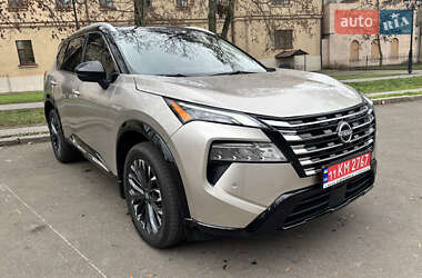 Позашляховик / Кросовер Nissan Rogue 2024 в Миколаєві