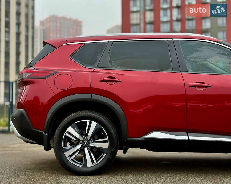 Внедорожник / Кроссовер Nissan Rogue 2022 в Киеве