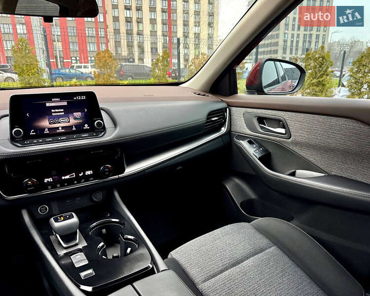 Внедорожник / Кроссовер Nissan Rogue 2022 в Киеве