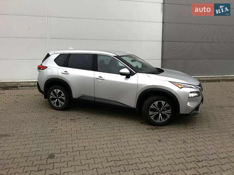 Внедорожник / Кроссовер Nissan Rogue 2020 в Киеве