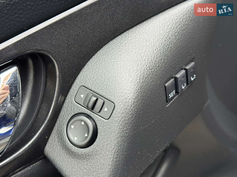 Внедорожник / Кроссовер Nissan Rogue 2018 в Нетешине