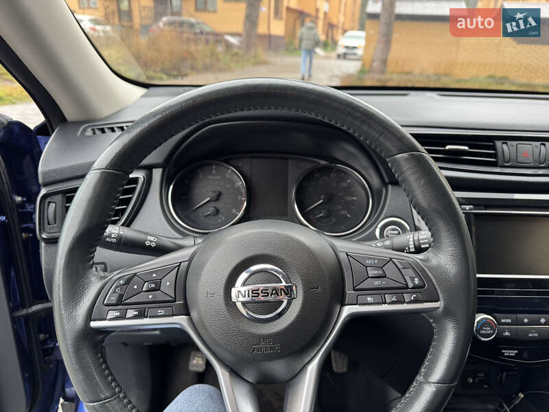 Внедорожник / Кроссовер Nissan Rogue 2018 в Нетешине